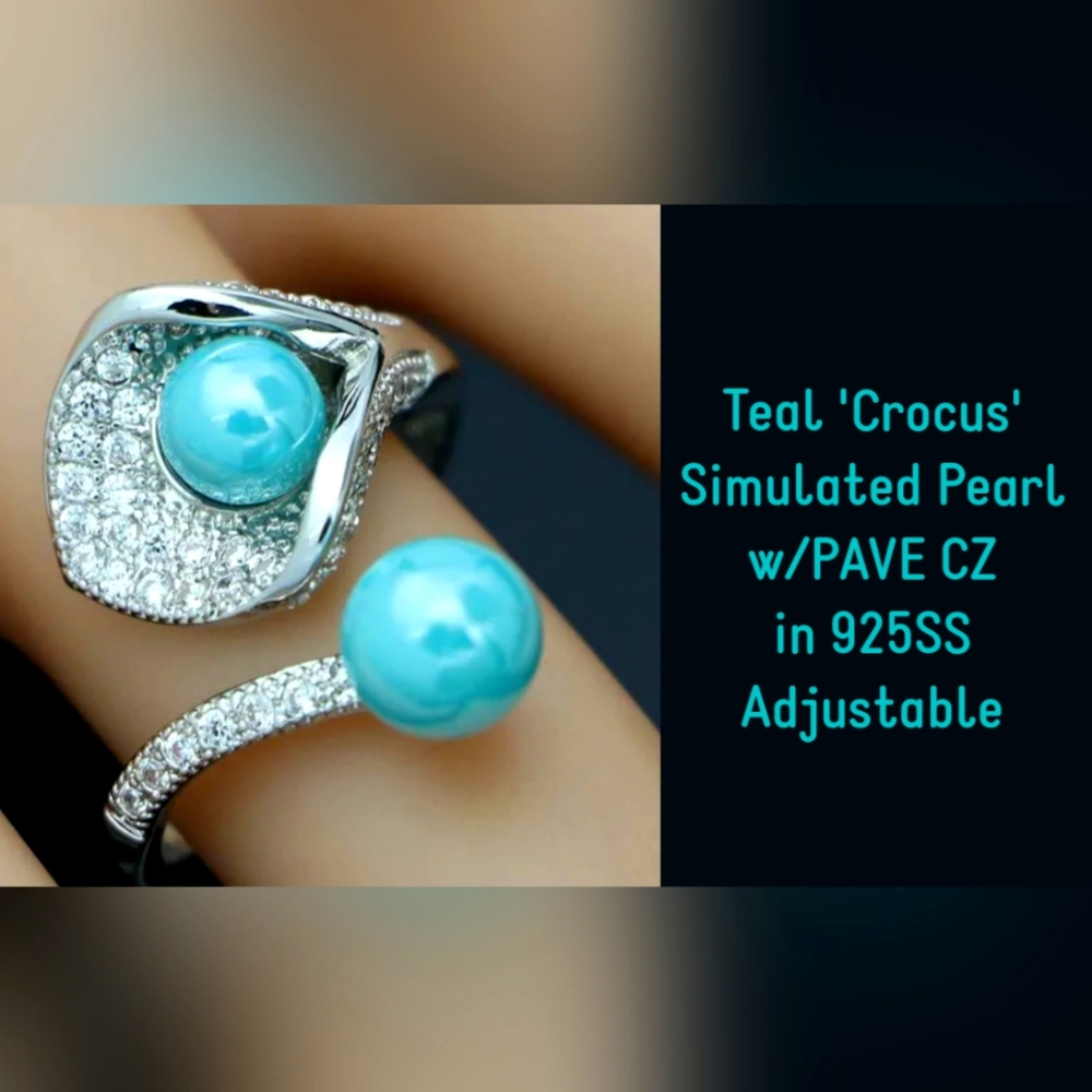 Beautiful 'Crocus' ring w/simulated pearls, CZ, adjustable..$15!
